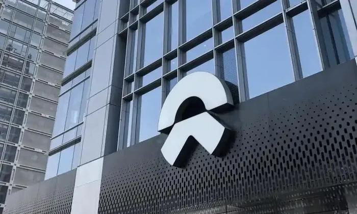 蔚来Q1营收同比增长21.5%,整车毛利率10%,Q2交付指引预计环比增71%-78%