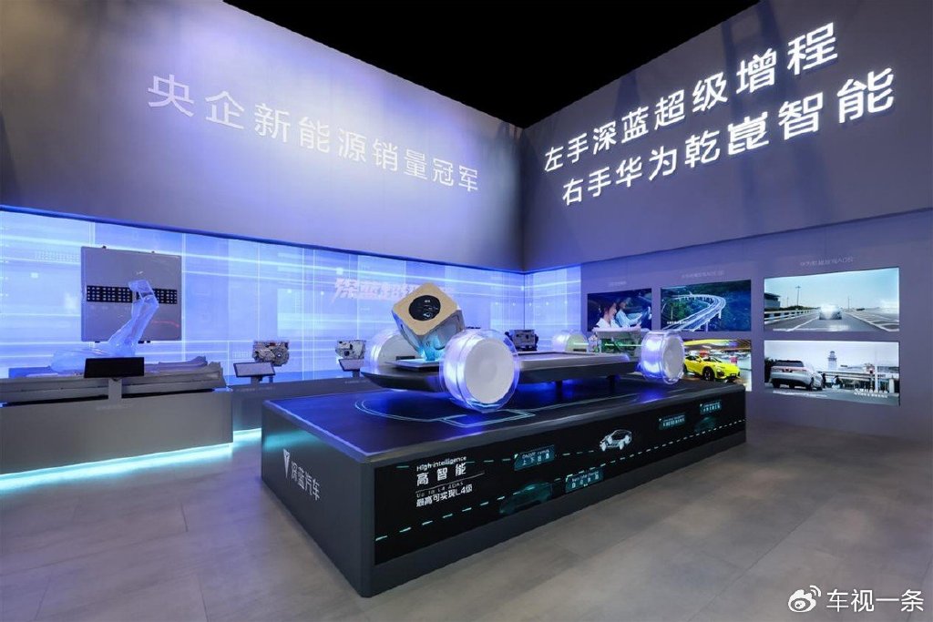 深蓝S09重庆车展再掀风暴:大六座第三排改写传统SUV“生存法则”