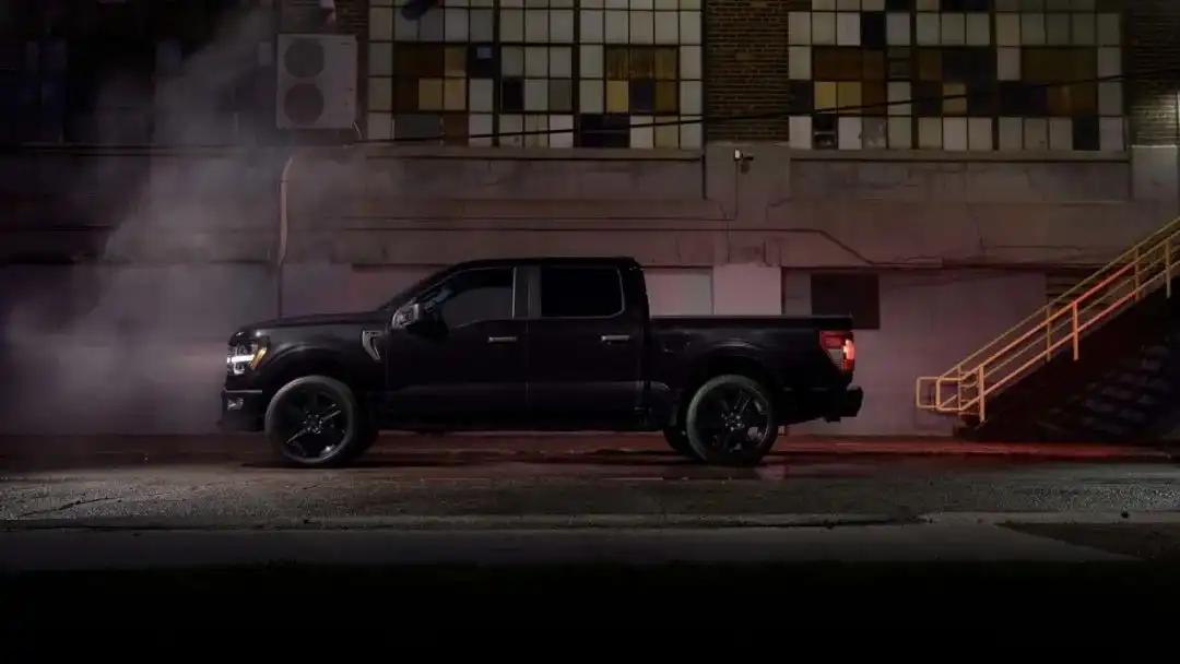 美系大V8,福特F-150Lobo亮相,能越野能竞速!