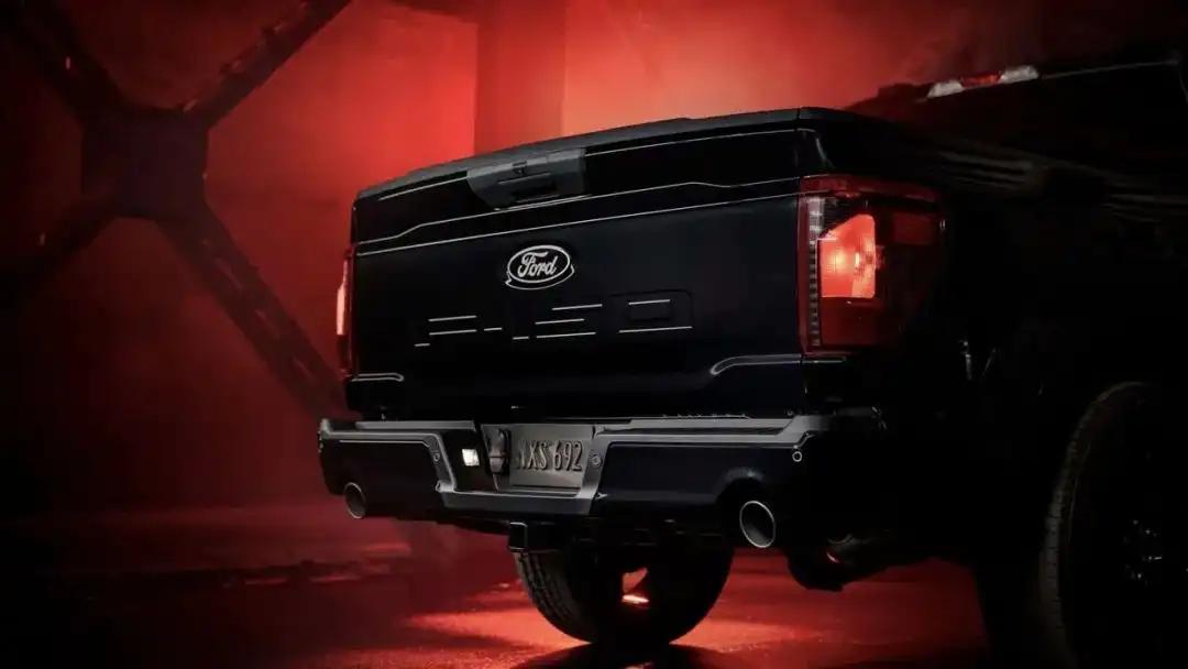 美系大V8,福特F-150Lobo亮相,能越野能竞速!