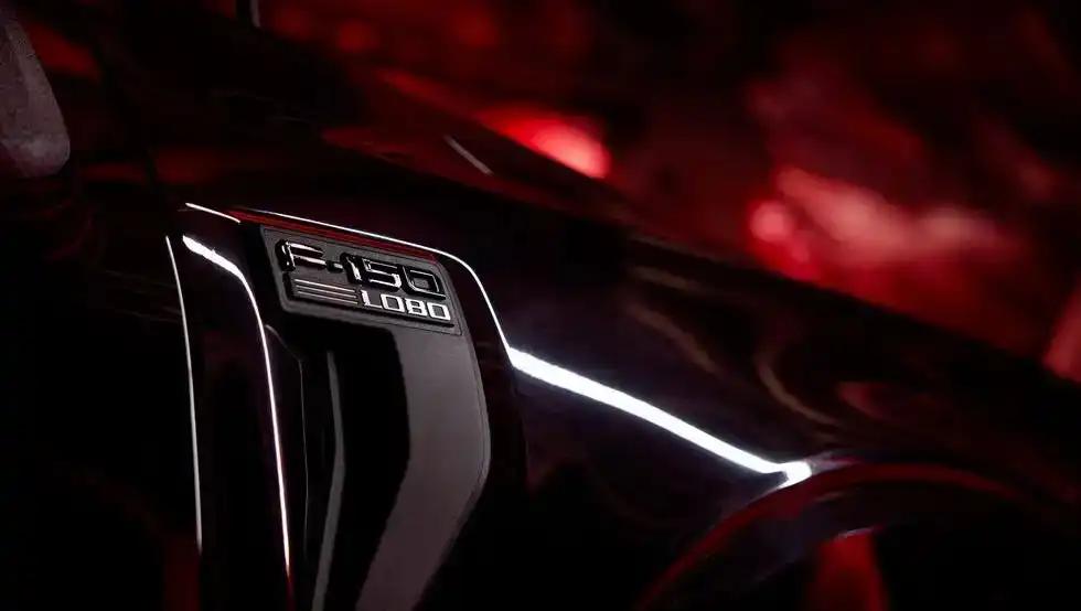 美系大V8,福特F-150Lobo亮相,能越野能竞速!