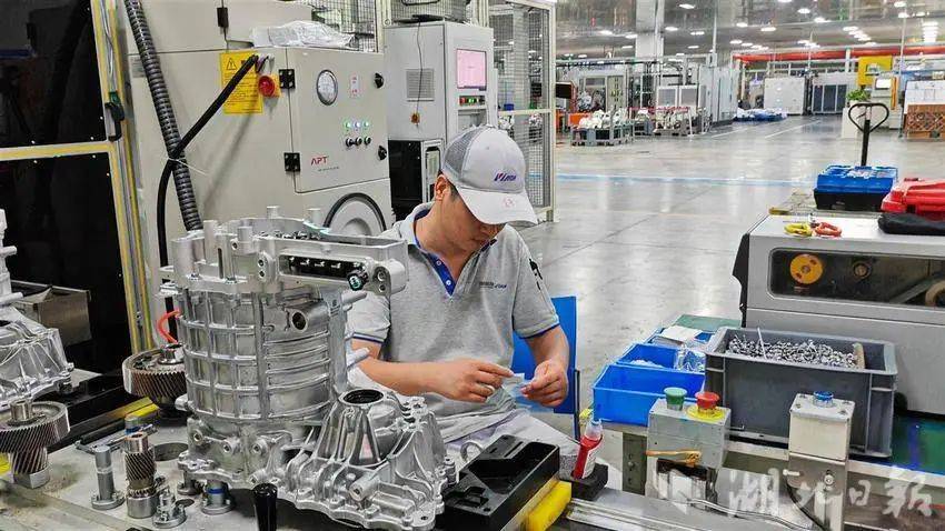 智新科技:电驱“心脏”装上更多新能源汽车