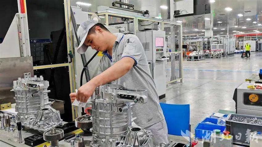 智新科技:电驱“心脏”装上更多新能源汽车