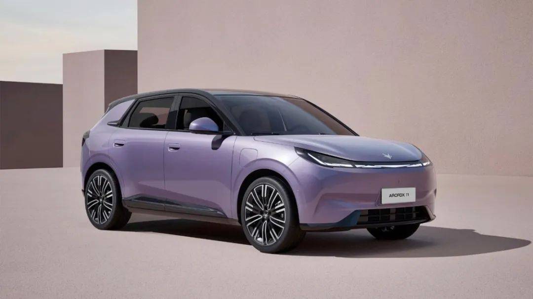 极狐汽车6月交付破万 战略定力初显 硬核产品破局
