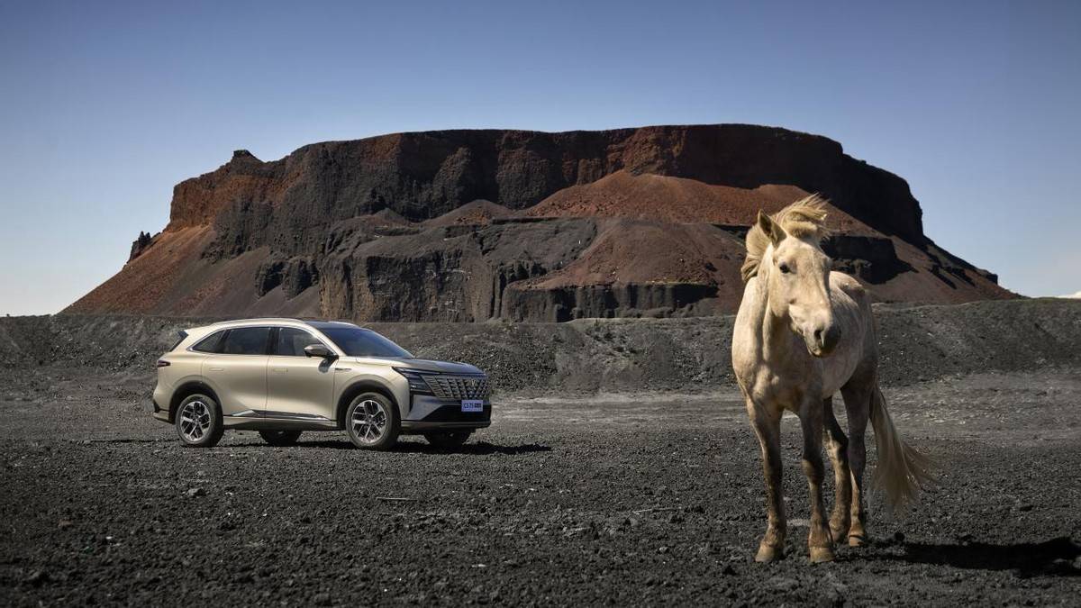 又省又稳,有里有面,长安第四代CS75PLUS不愧是打工人返乡路的好“搭子”