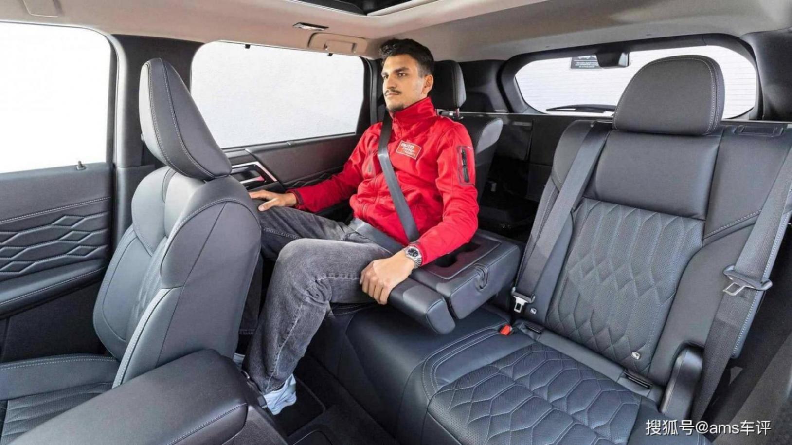 三款插混SUV“硬刚”,最强的竟然不是老牌选手