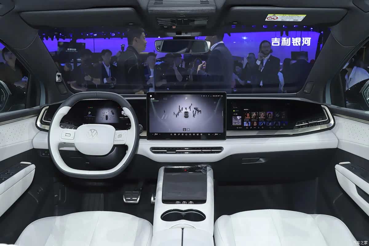大众掀桌子了!12.99万起买纯电中型车,标配高速NOA+711L后备厢