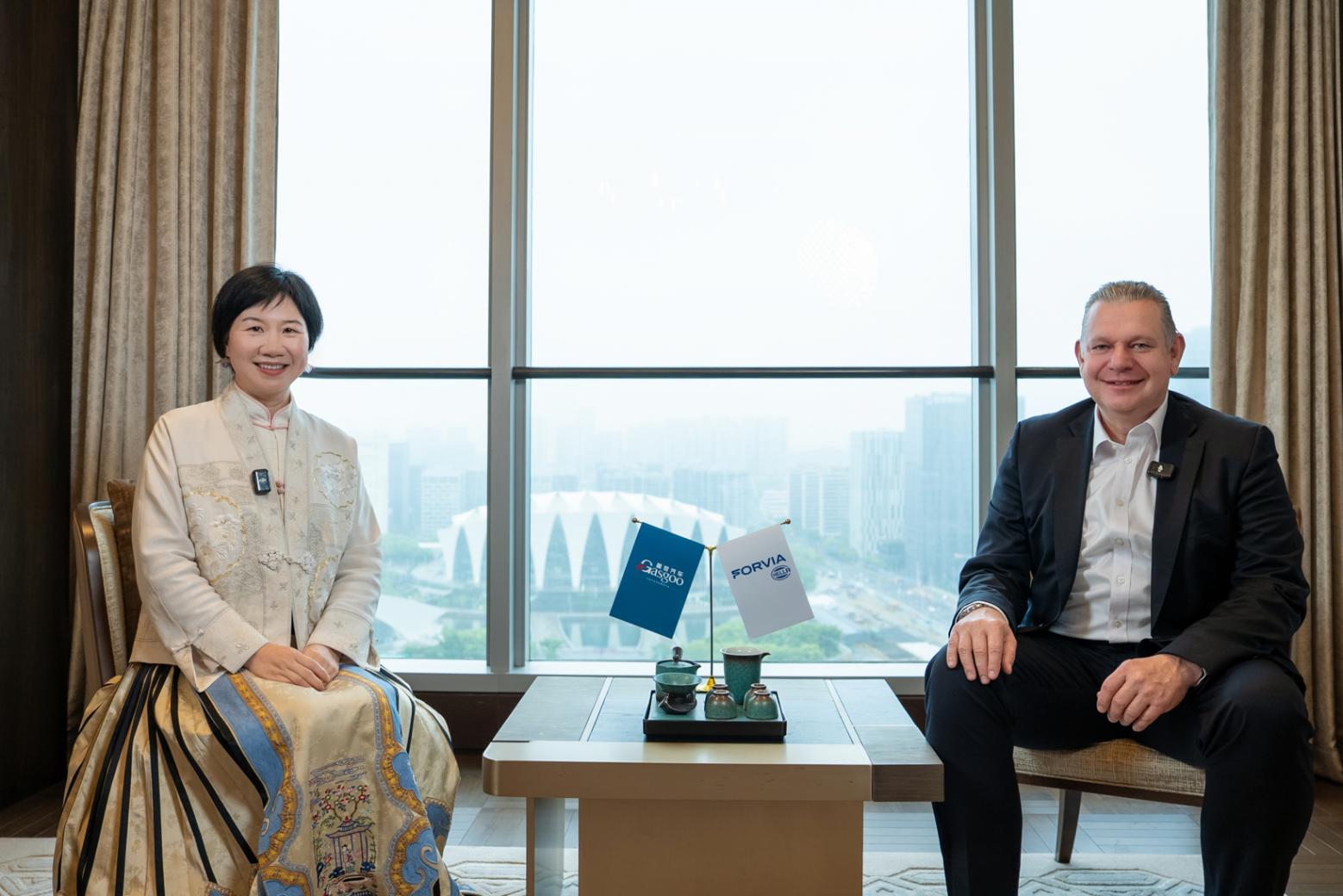 C Talk | 佛瑞亚海拉首席执行官 Peter Laier博士：速度、韧性、长期主义，在中国锻造面向世界的竞争力